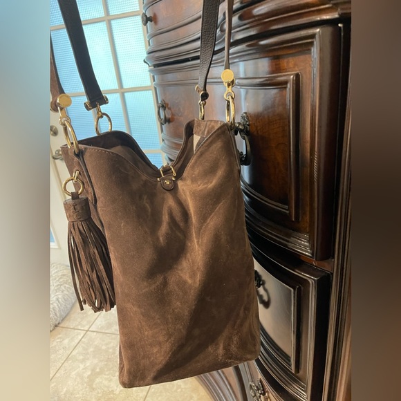 Gorgeous Michael Kors Suede Purse. Pics do NOT do it justice. Perfect for fall!! - Picture 2 of 7